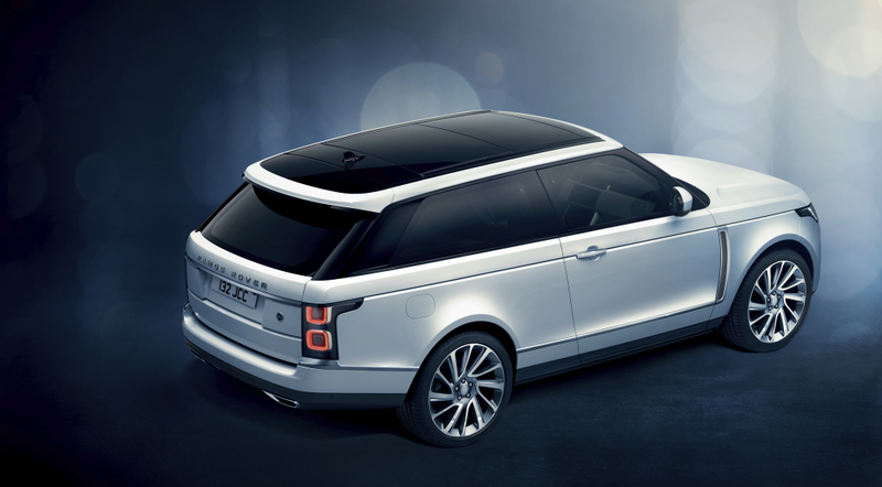 Illustration for article titled The Range Rover SV Coupe Loses Two Doors For $295,000 But It Looks Incredible